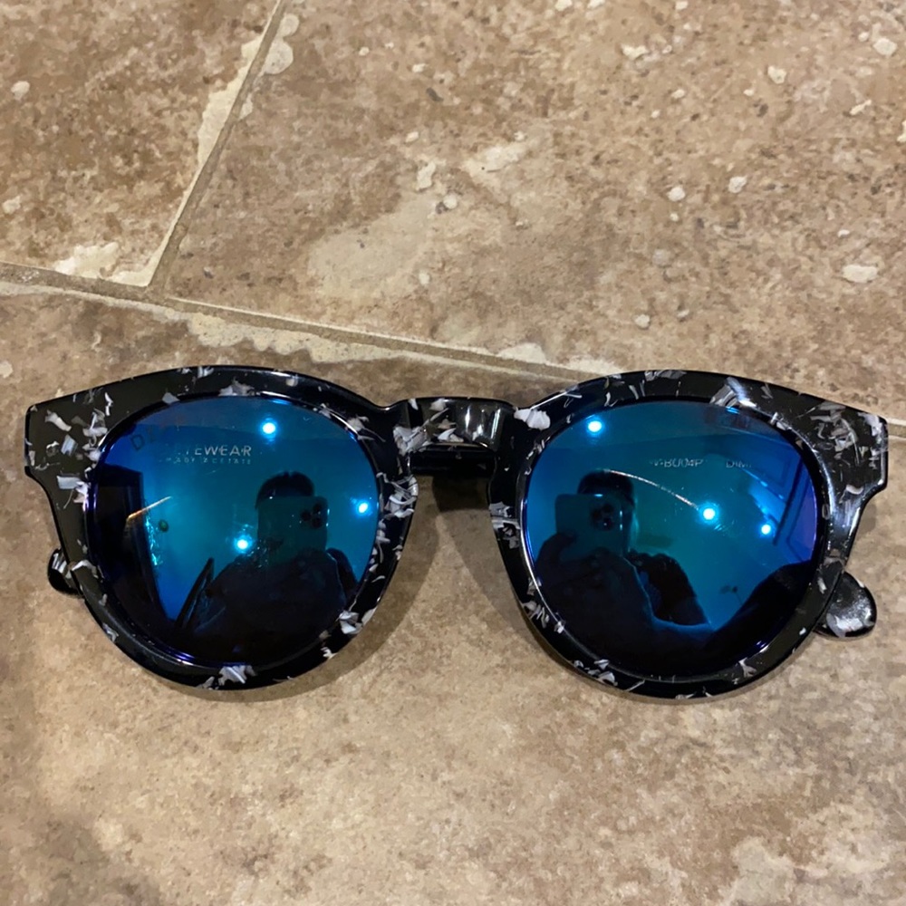 Diff sunglasses never worn